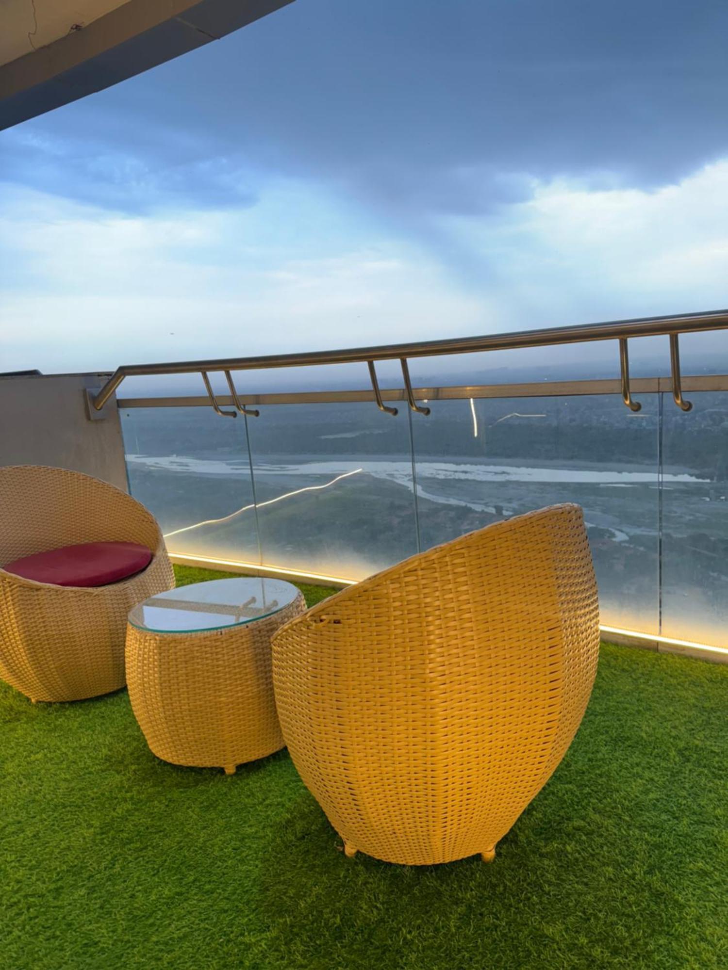 Hotel Spira Supernova New Delhi